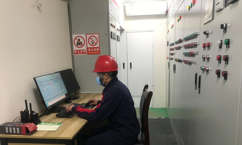 Zoom Petro indirect thermal desorption unit control room